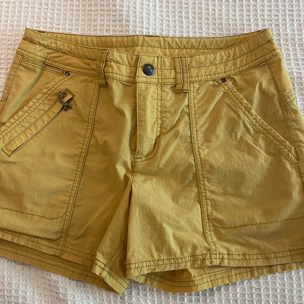 Title Nine Shorts